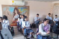 Estudiantes de doudécimo año del Instituto Bilingüe de Changuinola. Estudiantes del Instituto Bilingüe de Changuinola.