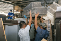 Los licenciados Adriano Álvarez y Adalberto Batista, en representación de la Sección de Bienes Patrimoniales, expresan su agradecimiento por el valioso apoyo brindado por los estudiantes y les desean éxitos en su formación académica y profesional.
