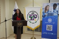 Mgtr. Mabel Del Cid, Directora de la DRI de la UTP.