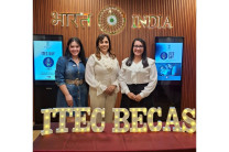 El proyecto académico consistente en el diseño e implementación de tres estaciones de carga para dispositivos USB alimentada con energía solar fotovoltaica, como parte del curso Conversión de Energía I, impartido durante el segundo semestre de 2025. 