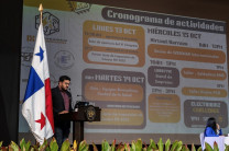 El asesor del evento, Dr. Fernando Arias describió el programa que tendría el congreso durante una semana de actividades.