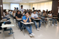 Estudiantes de la UTP participan del evento.