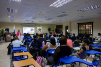 La conferencia permitió a los participantes aprender, reflexionar e intercambiar ideas sobre el papel del liderazgo en la construcción de una sociedad más responsable y sostenible. La conferencia permitió a los participantes aprender, reflexionar e intercambiar ideas sobre el papel del liderazgo en la construcción de una sociedad más responsable y sostenible.