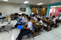 Estudiantes del Centro Educativo Bilingüe de Finca 32.