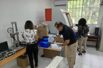 Entrega de equipos de Laboratorios para la FIM.