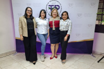 (De izq. A derecha) Ing. Adiz Acosta, Mgtr. Annie Ortega, Ing. Cecibel Castrellón, Dioselina Becerra