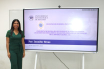 Lic. Jennifer Rivas al inicio de su sustentación