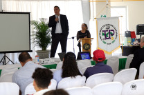 El Mgtr. Pedro De León, director de Mantenimiento ofreció palabras a los presentes.