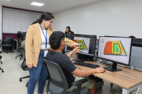 Personal del MIVIOT verifican la actividad.