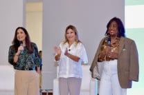 La primera dama de la República de Panamá, Maricel Cohen de Mulino, participó del evento.