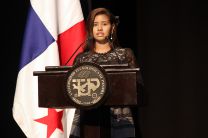 Luz Daimeth Carvajal Acosta, habló en representación de los estudiantes.