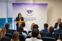 Dra. Mirtha Moore, Vicerrectora Académica.