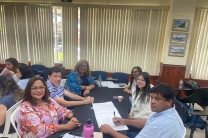 Participantes analizan en mesas de trabajo los pilares metodológicos, barreras tecnológicas y expectativas del sector corporativo.