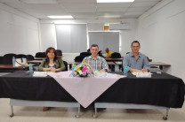 Mgtr. Anis Lara, Dr. Francisco Arango y Mgtr. Miguel López, profesores jurados 