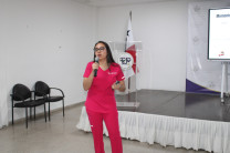 Expositora Mgtr. Stephanie Araúz, Nutricionista.