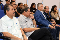 Autoridades universitarias y de instituciones asistieron al evento.