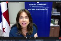 Ministra de Educación, Maruja Gorday de Villalobos.