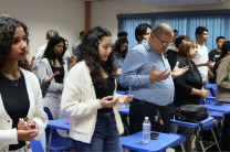 La comunidad universitaria compartió un momento de oración y unión al comenzar una nueva etapa académica. La comunidad universitaria compartió un momento de oración y unión al comenzar una nueva etapa académica.