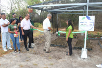 Corte de cinta y inauguración del huerto 