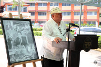 El Dr. Aizpurúa durante su discurso.