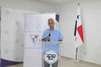 Palabras de inauguración por parte del Ing. Efraín Conte, Director. 
