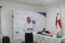 Palabras por el Ing. Efraín Conte, Director del Centro.