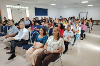 Participantes en conferencias.