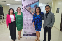 Los estudiantes fueron entrevistados por medios de comunicación. Los estudiantes fueron entrevistados por medios de comunicación.