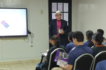 Profesor Luis López, Coordinador de la Facultad de Ingeniería Mecánica, Centro Regional de Panamá Oeste