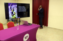 Conferencia dictada por el abogado Zavier Wood.