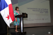 Dra. Ángela Laguna, Rectora encargada de la UTP.