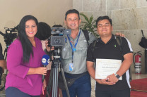 En entrevistas, Mendoza señaló que, aunque la escena es sencilla, “la imagen muestra cómo ambas culturas se complementan y conviven día a día”.