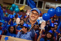 La mejor barra animadora, ganando el color azul, del CIHH.