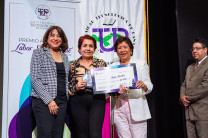 En Excelencia Administrativa, Leisis Huerta, de la Extensión Panamá Pacífico.