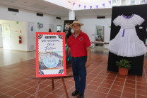 Prof. Azael Cedeño, de la Coordinacion de Cultura Prof. Azael Cedeño, de la Coordinacion de Cultura