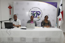 Profesores jurados de la disertación 