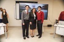 La rectora encargada, Dra. Mirtha Moore elogió el proyecto y los alentó a seguir para lograr el objetivo.