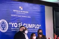 El reconocimiento fue entregado por la viceministra de Trabajo Encargada, Licda. Mixela Alvarado de Sánchez.