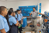 Recorrido en el laboratorio de fluidos 