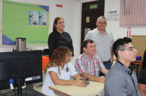 Representación de los integrantes del proyecto de la Jornada Industrial Coclé. 