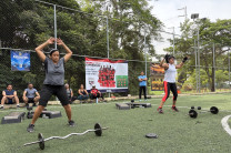 Participantes femeninas durante las dinámicas. Participantes femeninas durante las dinámicas.
