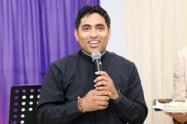 El padre Justo Rivas, dio la bendición a la actividad.