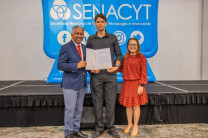 José Ismael Díaz, estudiante de la Licenciatura en Desarrollo y Gestión de Software, de la Facultad de Ingeniería de Sistemas Computacionales. José Ismael Díaz, estudiante de la Licenciatura en Desarrollo y Gestión de Software, de la Facultad de Ingeniería de Sistemas Computacionales.