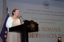 La embajadora de Francia en Panamá, S. E. Aude De Amorim, también dio un mensaje de bienvenida de esta actividad.