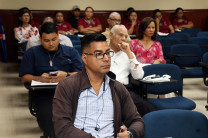 Colaboradores UTP. Los colaboradores tuvieron la oportunidad de realizar sus consultas a los expositores de la charla.