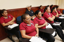 Personal asistente. Los colaboradores recibieron información escrita y visual para un mejor aprovechamiento.