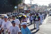 Desfile de los equipos en Santiago de Veraguas.