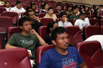 Estudiantes de la FIC participan del seminario de Inducción.