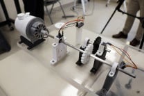 Equipo construido por los estudiantes. Equipo construido por los estudiantes.