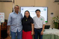 Los estudiantes estuvieron acompañados por familiares y amistades.